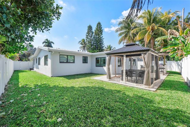 1881 NE 27th Street, Lighthouse Point, FL 33064