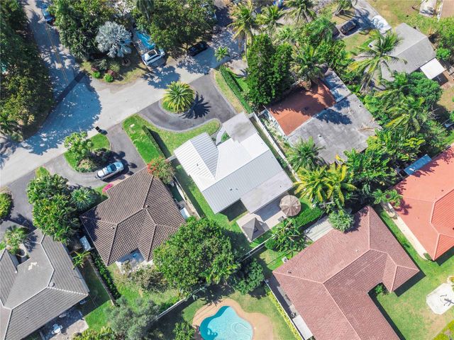 1881 NE 27th Street, Lighthouse Point, FL 33064