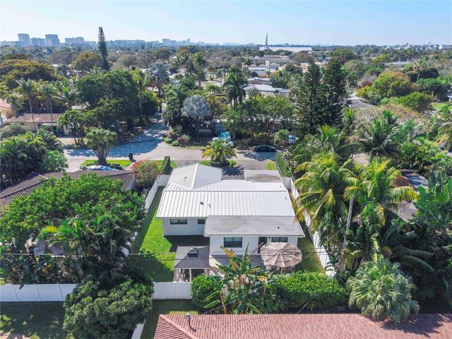 1881 NE 27th Street, Lighthouse Point, FL 33064