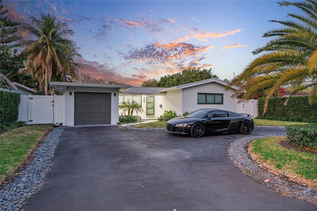 1881 NE 27th Street, Lighthouse Point, FL 33064