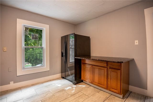 780 S Irvine Ave, Sharon, PA 16146