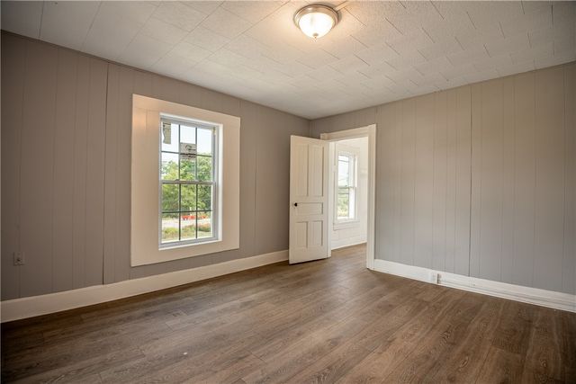 780 S Irvine Ave, Sharon, PA 16146