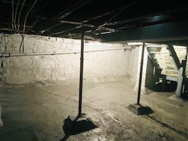 780 S Irvine Ave, Sharon, PA 16146