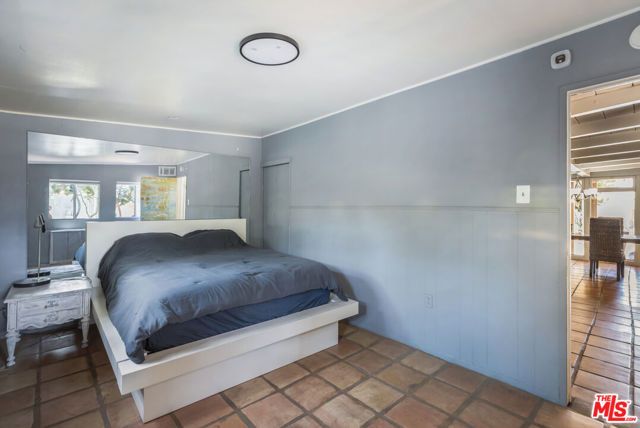6033 Fulcher Avenue, Los Angeles, CA 91606