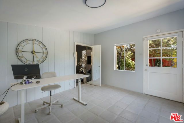 6033 Fulcher Avenue, Los Angeles, CA 91606