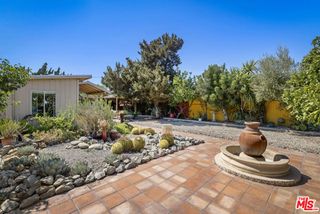 6033 Fulcher Avenue, Los Angeles, CA 91606