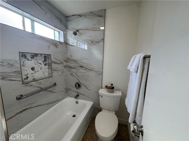 405 20th A, Huntington Beach, CA 92648