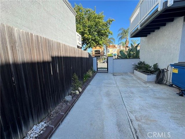 405 20th A, Huntington Beach, CA 92648