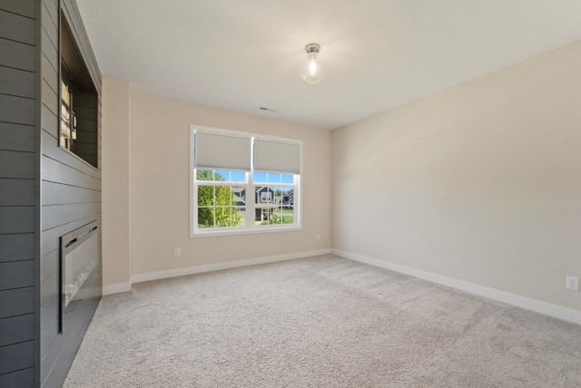 528 Hampton Manor Court, Valparaiso, IN 46385