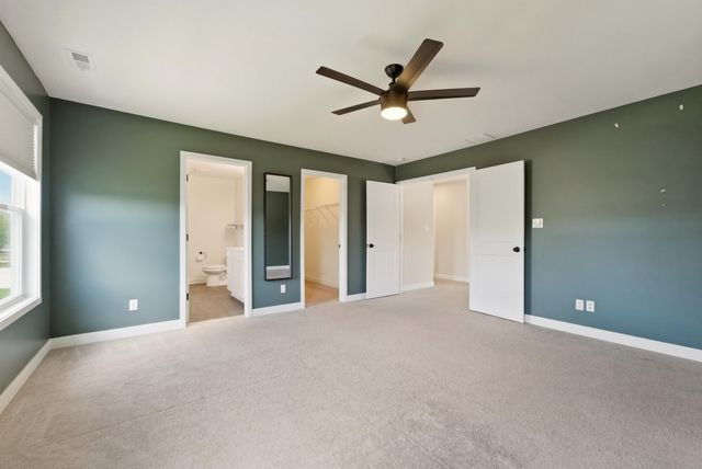 528 Hampton Manor Court, Valparaiso, IN 46385