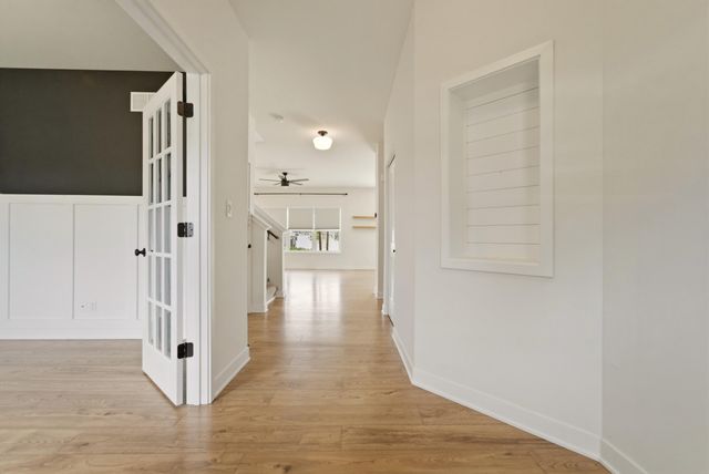 528 Hampton Manor Court, Valparaiso, IN 46385