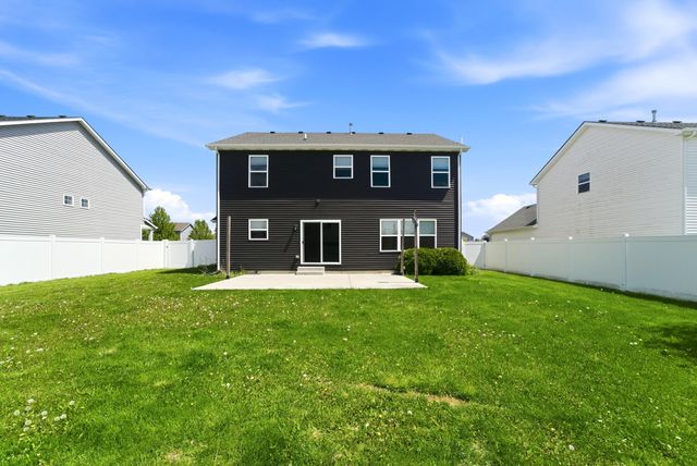 528 Hampton Manor Court, Valparaiso, IN 46385