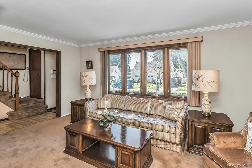 24 Fieldston Street, Westbury, NY 11590 — photo 5