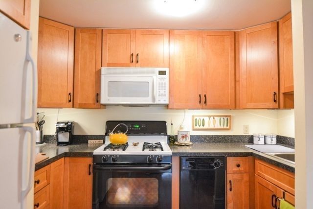 9 Ryder 15-1, Arlington, MA 02476