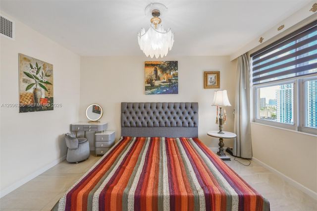 1980 S Ocean Drive 18D, Hallandale Beach, FL 33009