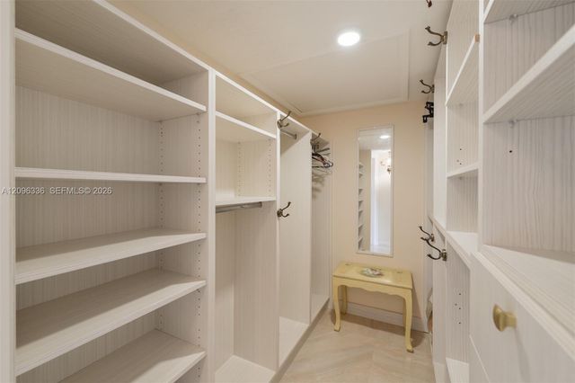 1980 S Ocean Drive 18D, Hallandale Beach, FL 33009