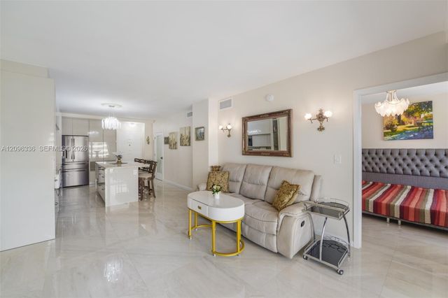 1980 S Ocean Drive 18D, Hallandale Beach, FL 33009