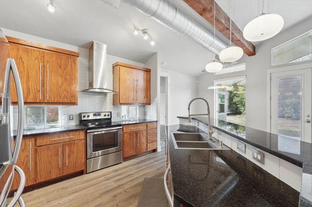 1300 Kendolph Drive, Denton, TX 76205