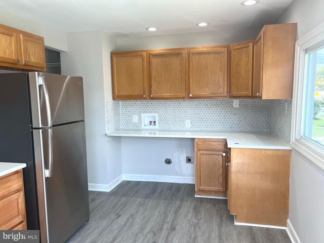 548 MARLYN, Essex, MD 21221