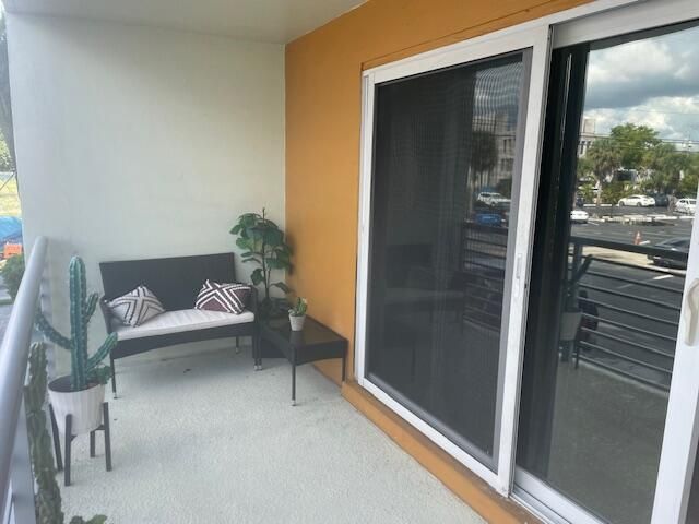 2900 NE 30th Street B-2, Fort Lauderdale, FL 33306