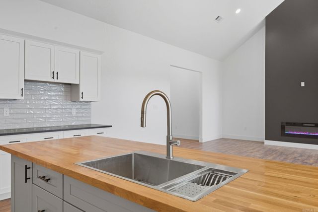 7452 Northwood Drive, Benton, AR 72019