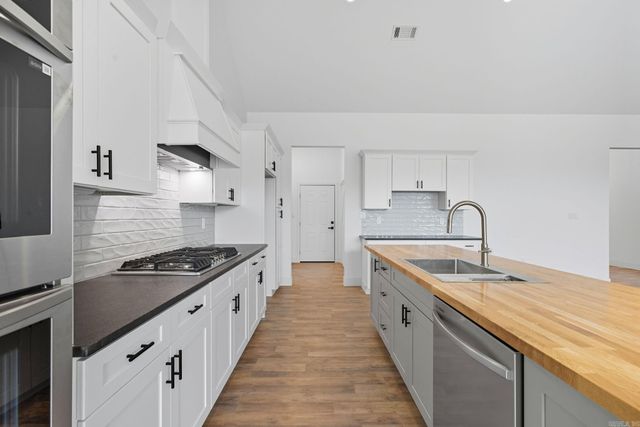 7452 Northwood Drive, Benton, AR 72019