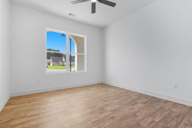 7452 Northwood Drive, Benton, AR 72019