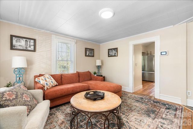 14 Woodrow Avenue, Asheville, NC 28801