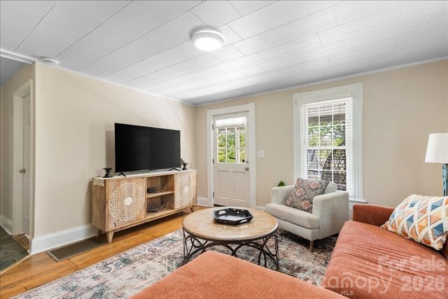 14 Woodrow Avenue, Asheville, NC 28801