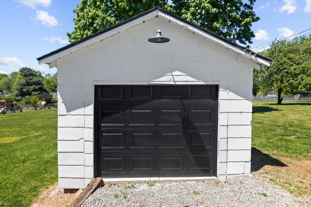 222 Stevenson Drive, Frankfort, KY 40601