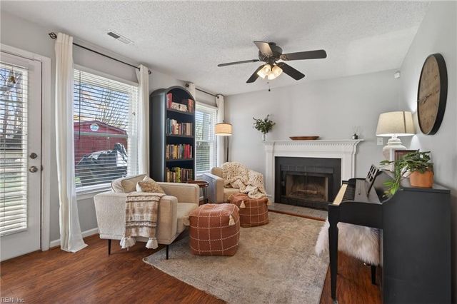 704 Frigate DR, Newport News, VA 23608