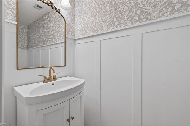 704 Frigate DR, Newport News, VA 23608