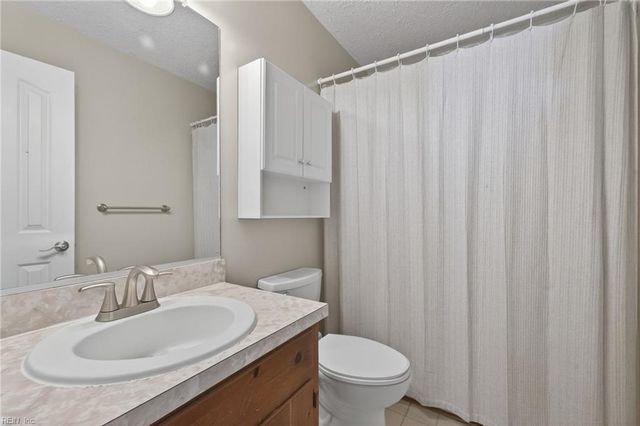 704 Frigate DR, Newport News, VA 23608