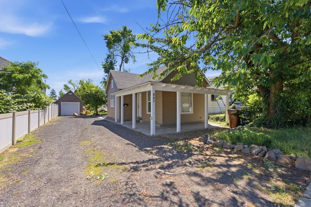 607 S Hatch St, Spokane, WA 99202