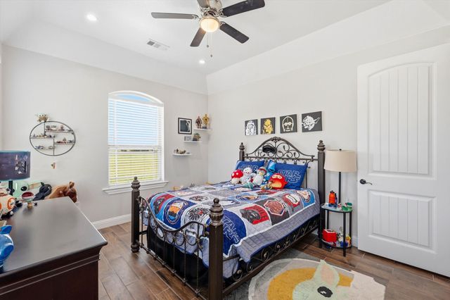 1221 FM 272, Leonard, TX 75452