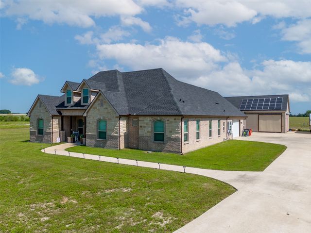 1221 FM 272, Leonard, TX 75452
