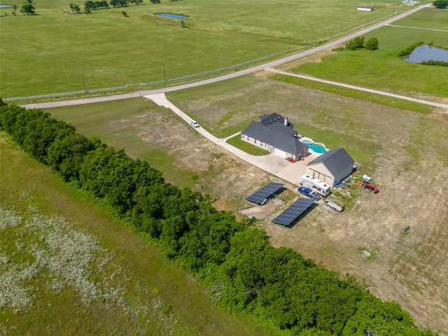 1221 FM 272, Leonard, TX 75452