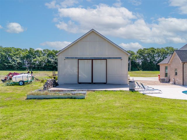 1221 FM 272, Leonard, TX 75452
