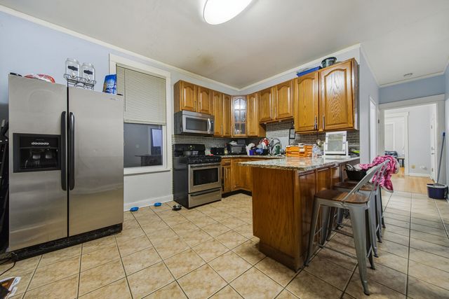 4254 W Wrightwood Avenue, Chicago, IL 60639