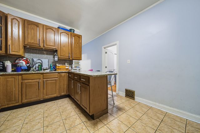 4254 W Wrightwood Avenue, Chicago, IL 60639