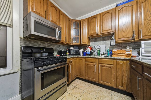 4254 W Wrightwood Avenue, Chicago, IL 60639