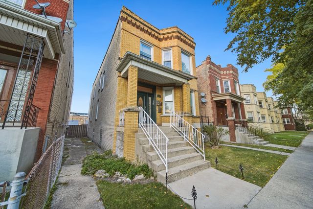 4254 W Wrightwood Avenue, Chicago, IL 60639
