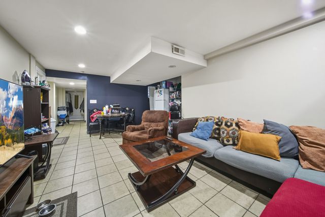 4254 W Wrightwood Avenue, Chicago, IL 60639