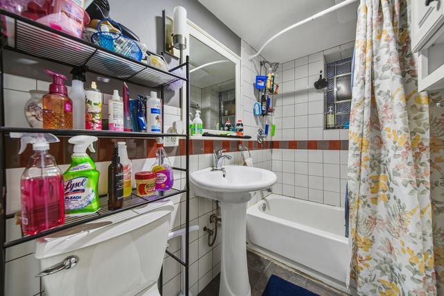 4254 W Wrightwood Avenue, Chicago, IL 60639