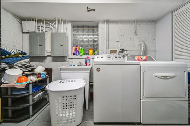 4254 W Wrightwood Avenue, Chicago, IL 60639