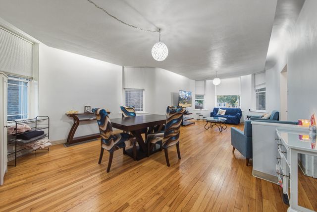 4254 W Wrightwood Avenue, Chicago, IL 60639