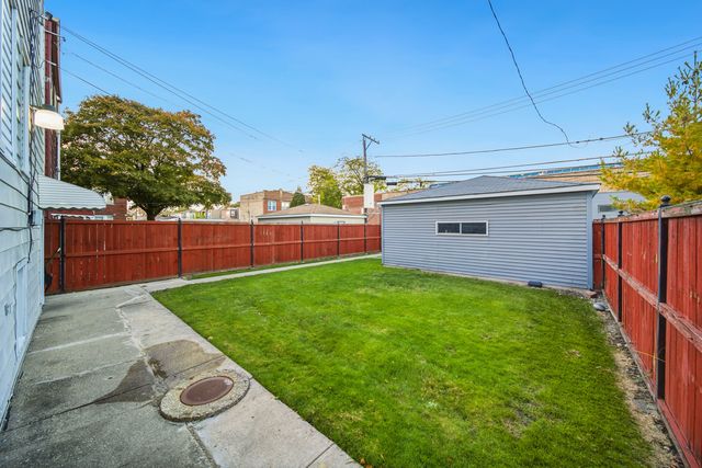 4254 W Wrightwood Avenue, Chicago, IL 60639