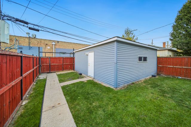 4254 W Wrightwood Avenue, Chicago, IL 60639