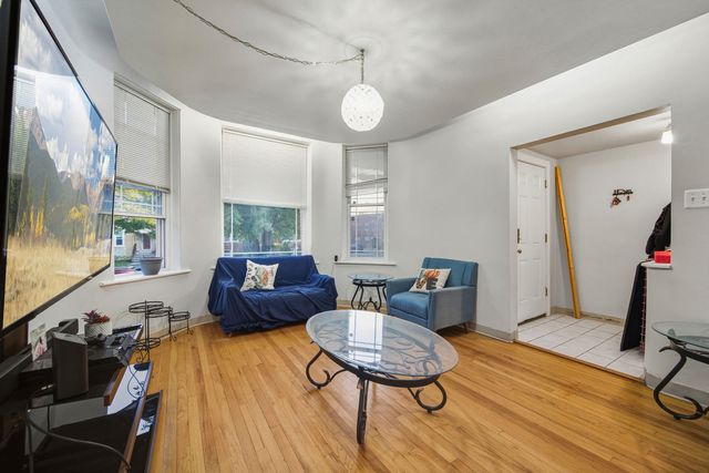 4254 W Wrightwood Avenue, Chicago, IL 60639