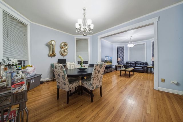 4254 W Wrightwood Avenue, Chicago, IL 60639